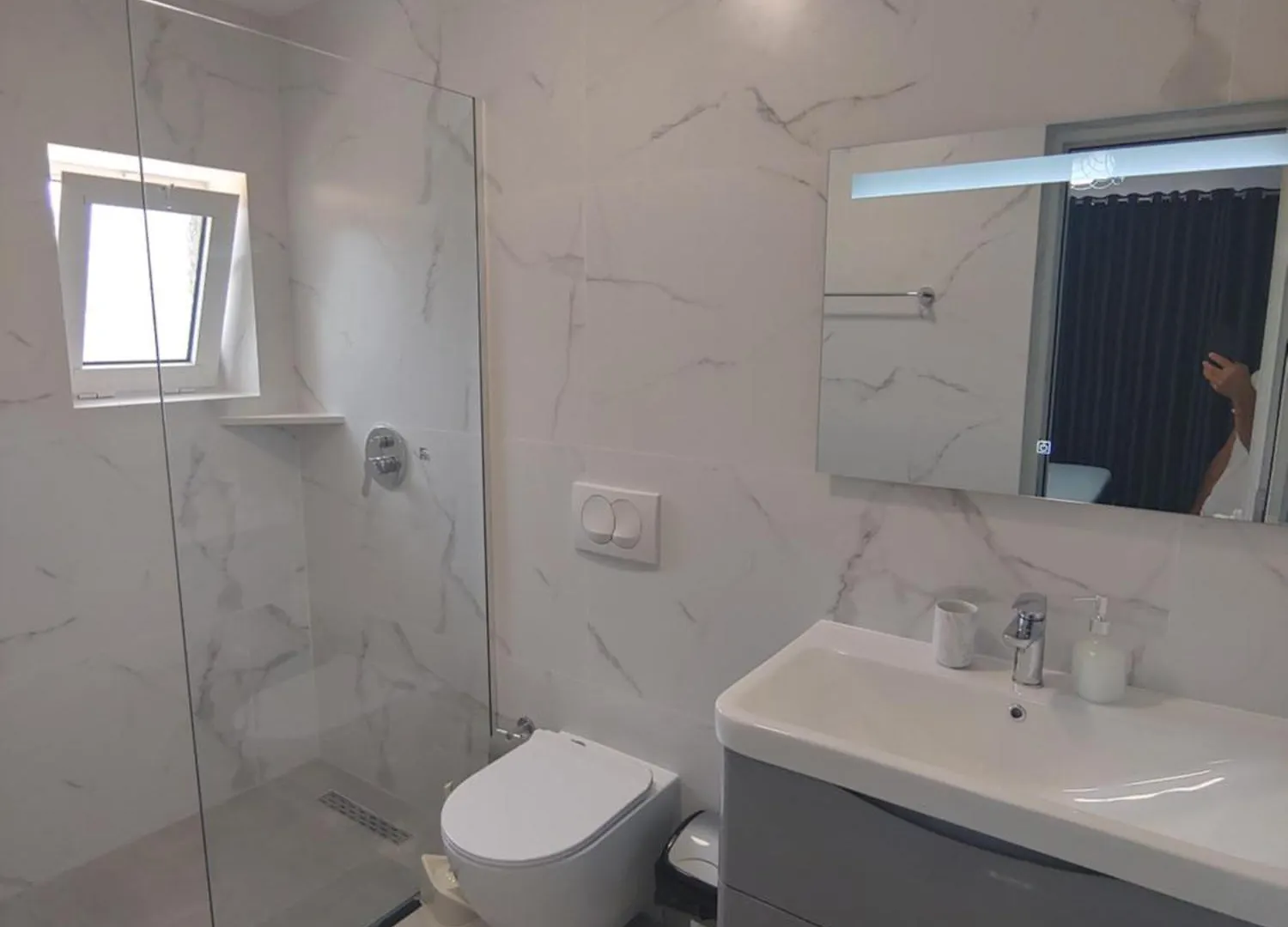 Villa Leonel Zeka Ksamil Guest house